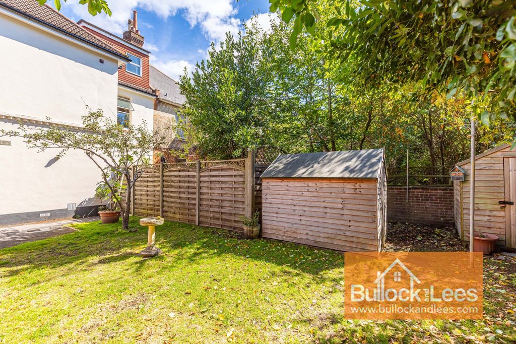 Property photo 2 of 12