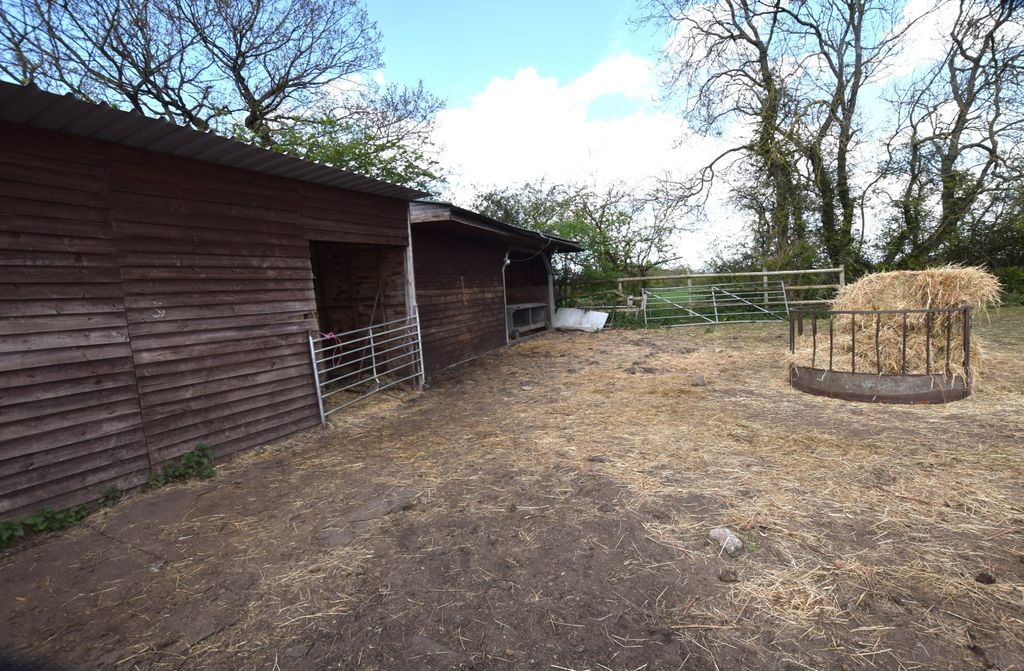 Property photo 3 of 7