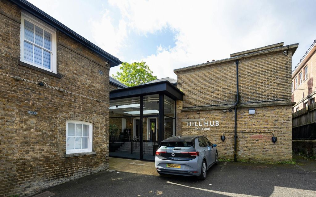 Property photo 2 of 20 Img_1044.Jpg