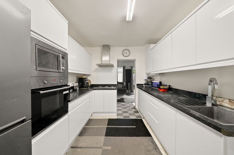 Property photo 2 of 17 Photo 14