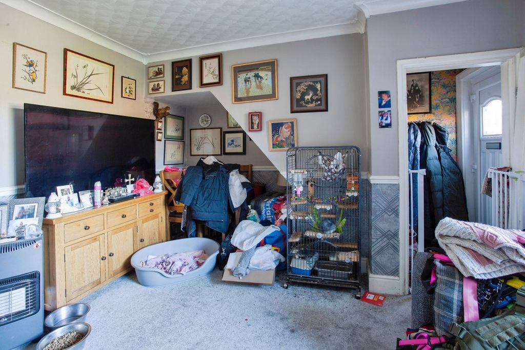 Property photo 3 of 17 Image 2