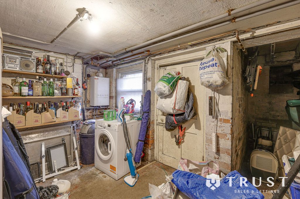 Additional image 28 of 4 bed semi-detached house for saleDeighton Lane, Batley WF17