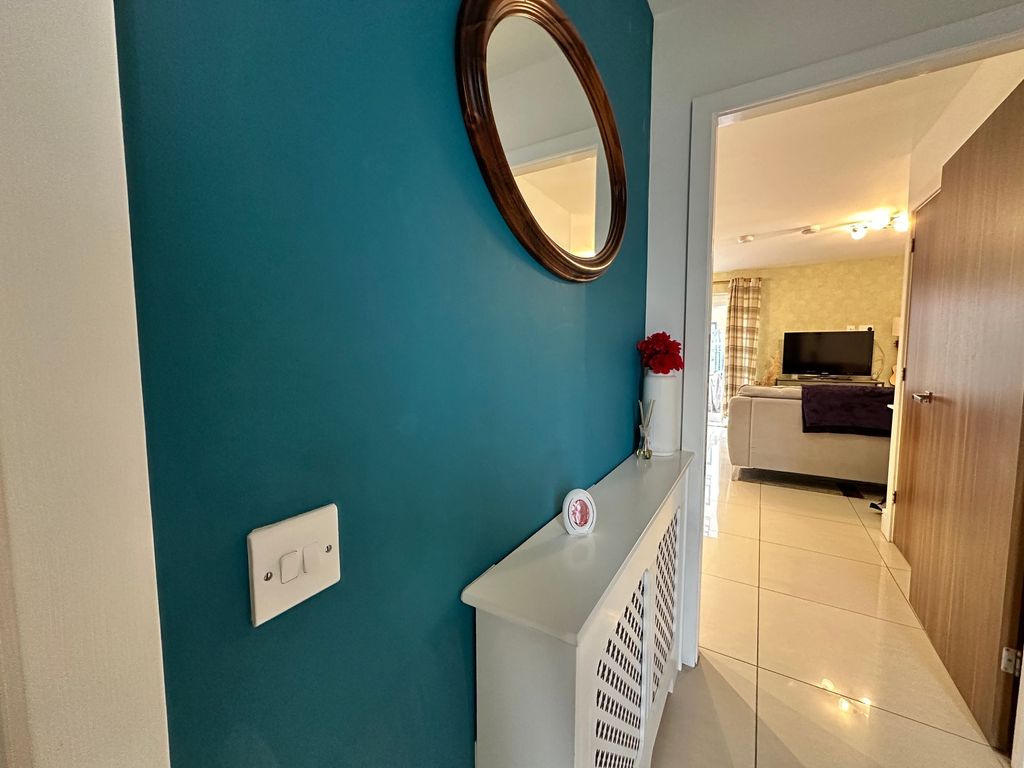 Property photo 2 of 22