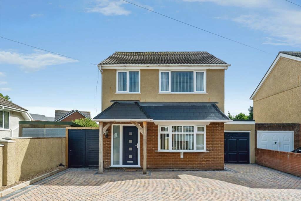 Property photo 1 of 21 Pbox-Img.Jpg