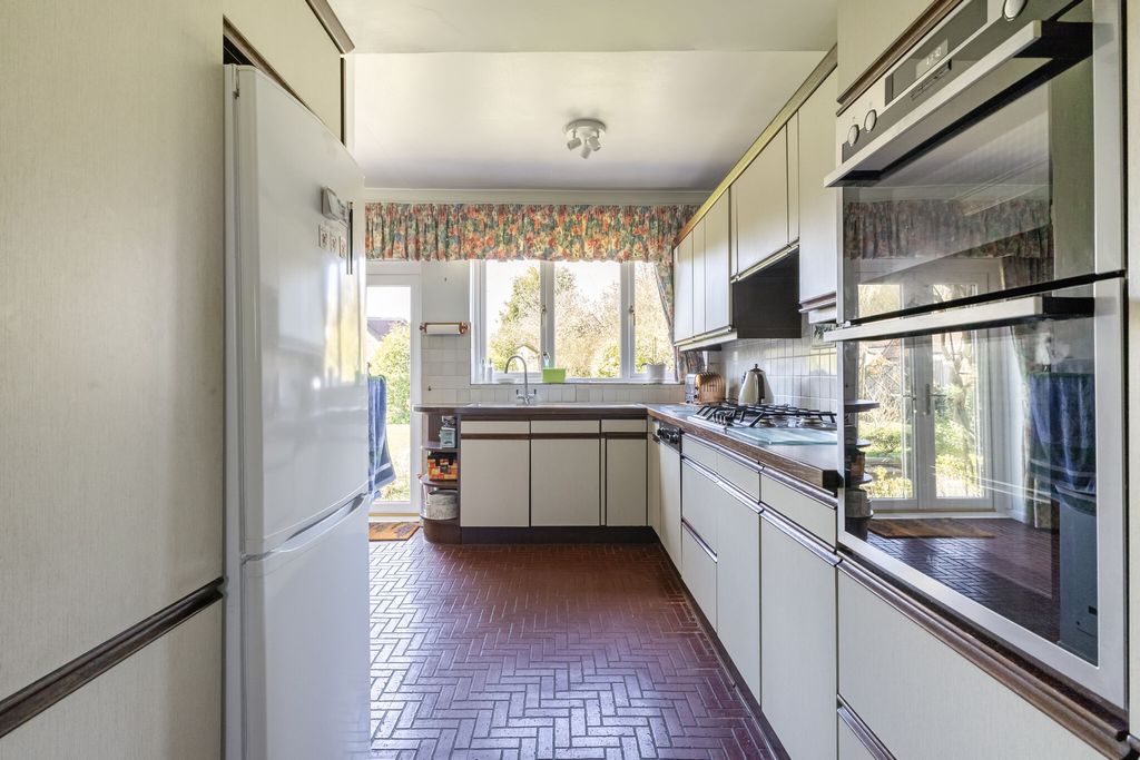 Property photo 3 of 13