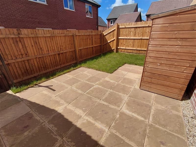 Property photo 3 of 10 Garden