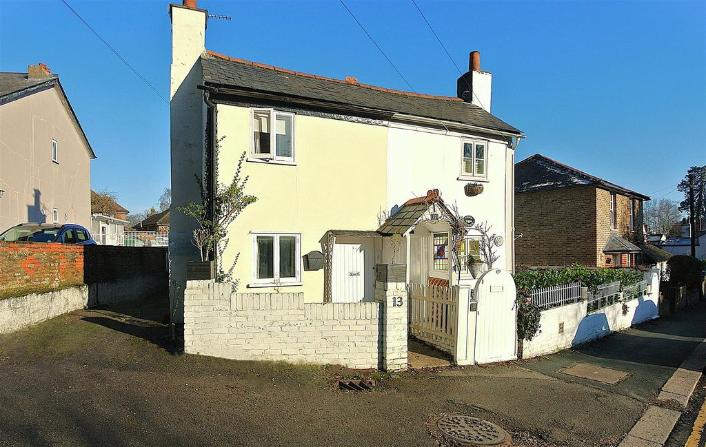 Property photo 1 of 18 Front