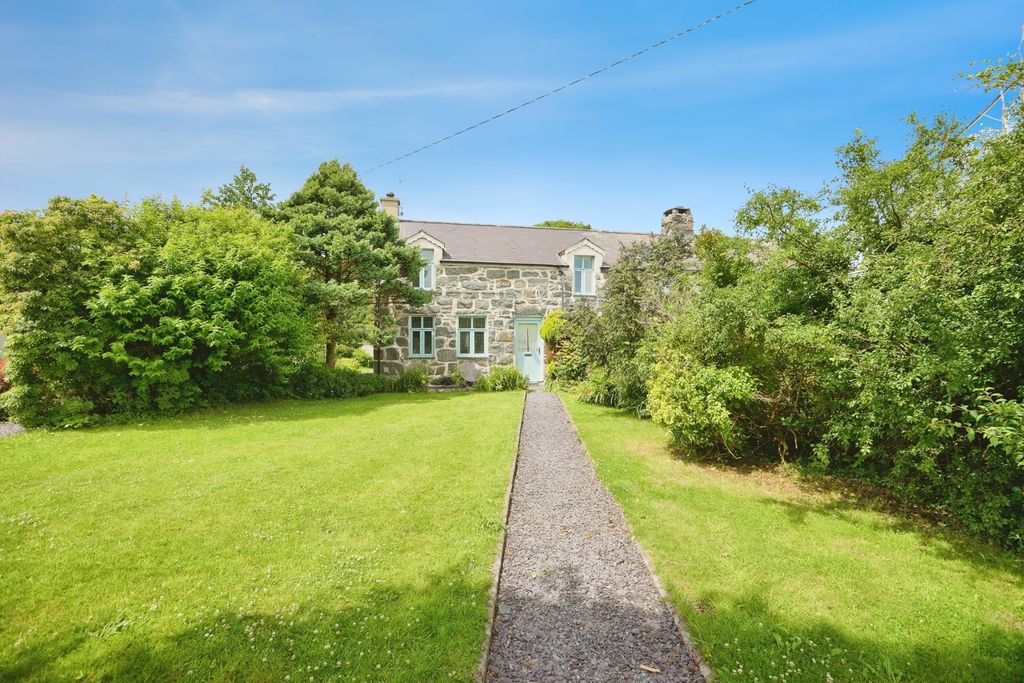 Property photo 1 of 17 Photo