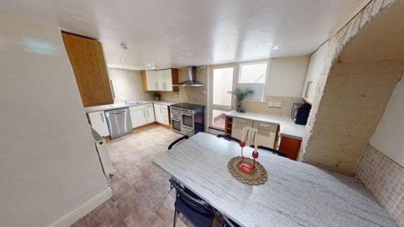 Property photo 2 of 11 8858959.Jpg