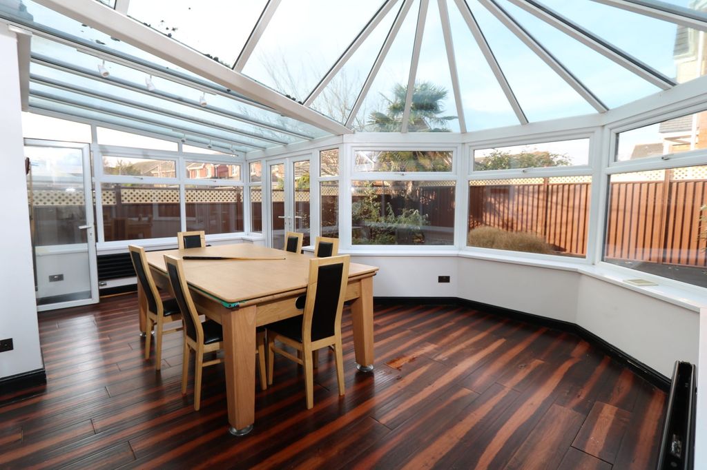 Property photo 2 of 27