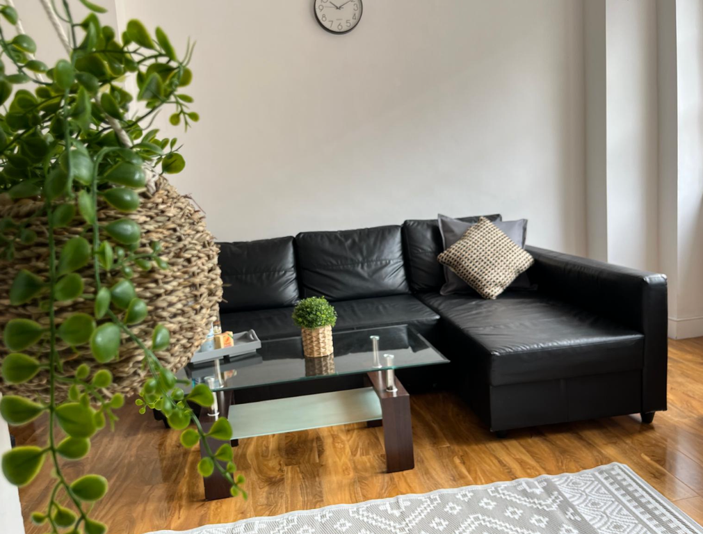 Property photo 2 of 6 Photo 1