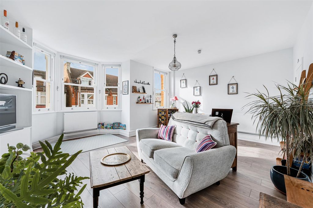 Property photo 3 of 13