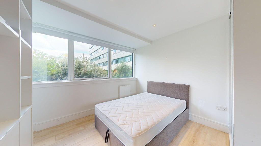 Property photo 3 of 19 Bedroom