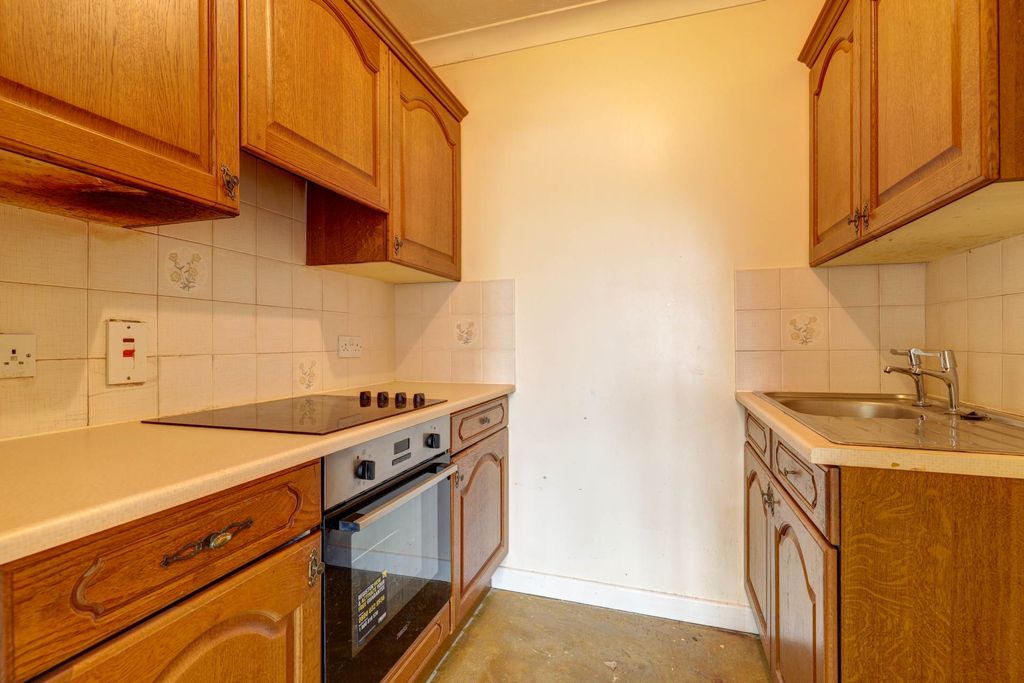 Property photo 3 of 5