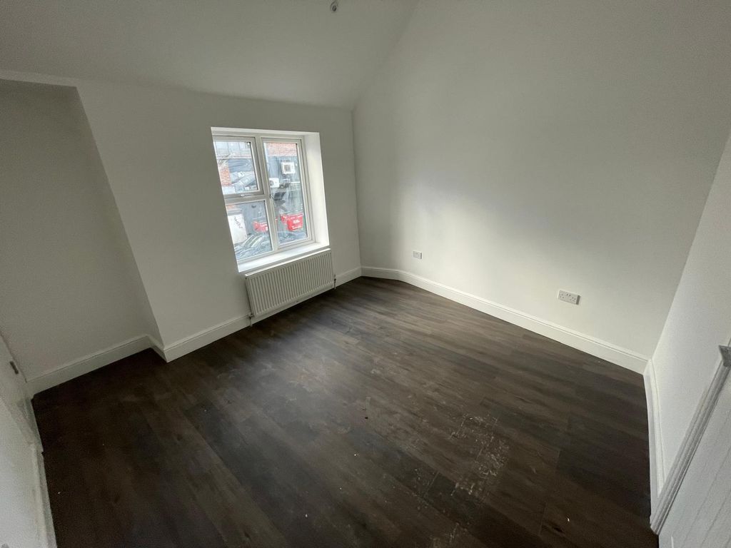 Property photo 2 of 4 Gallery