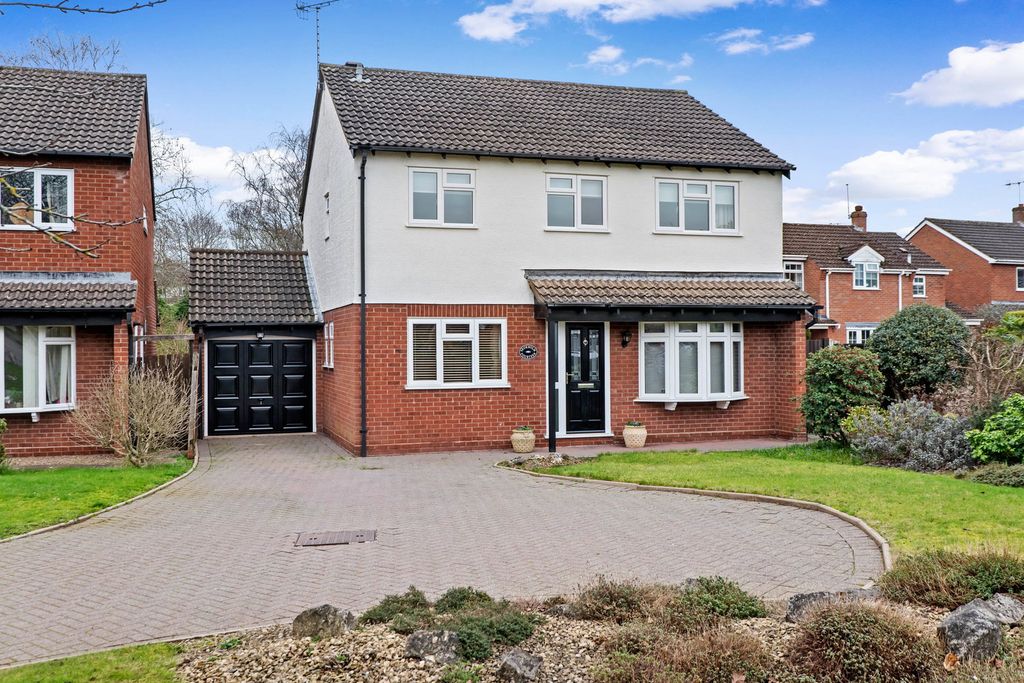 Property photo 1 of 18