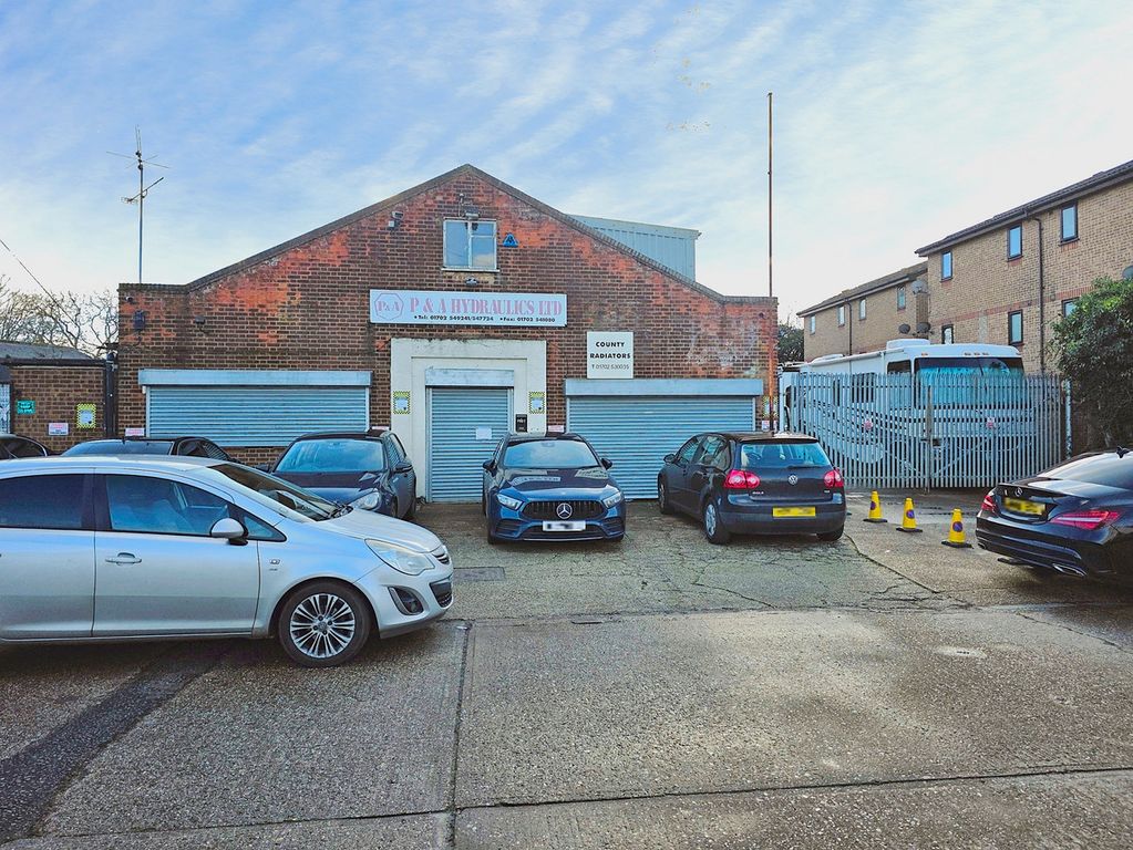 Property photo 1 of 12