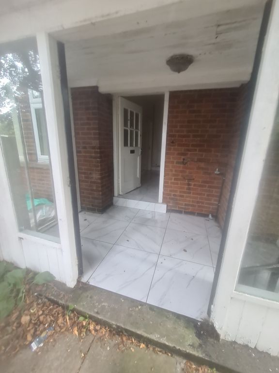 Property photo 3 of 31