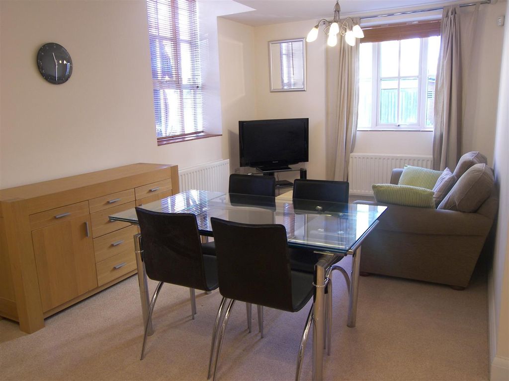 Property photo 3 of 6
