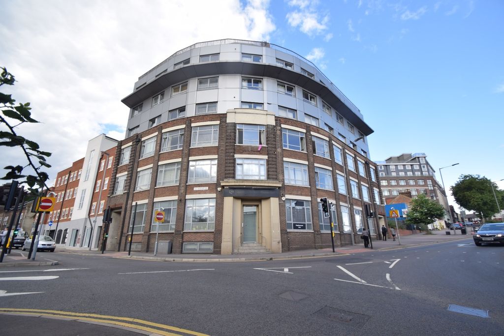 Property photo 1 of 9 2590301