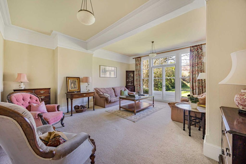 Property photo 2 of 28 Image