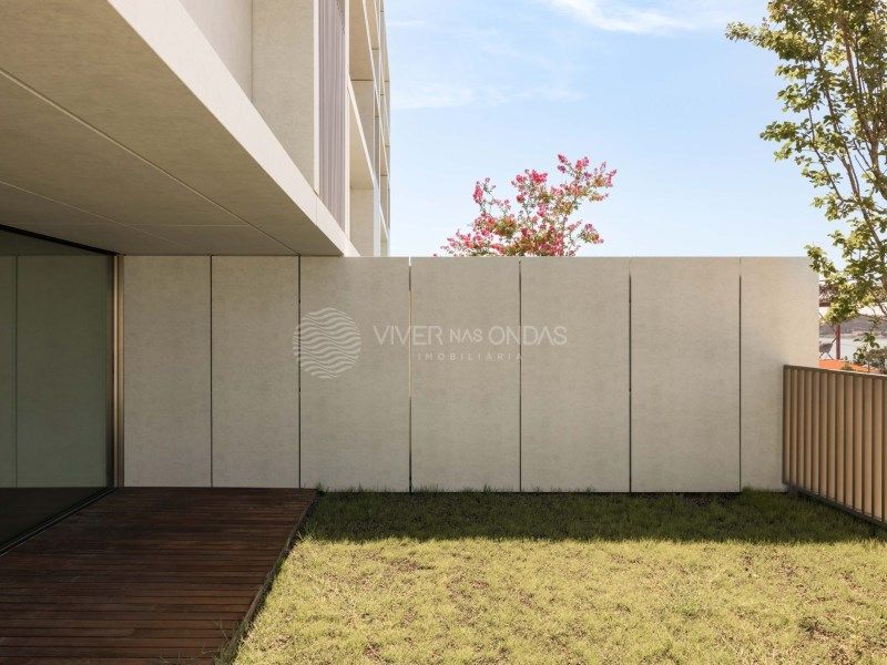 Property photo 2 of 40