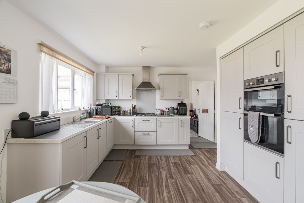 Additional image 5 of 4 bed villa for sale6 Threipmuir Walk, Livingston EH54