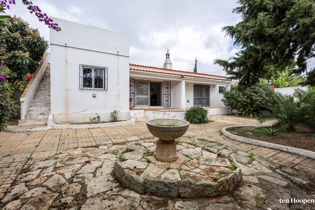 Property photo 2 of 25