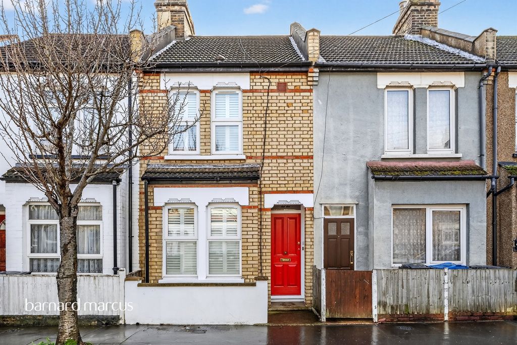 Property photo 2 of 19