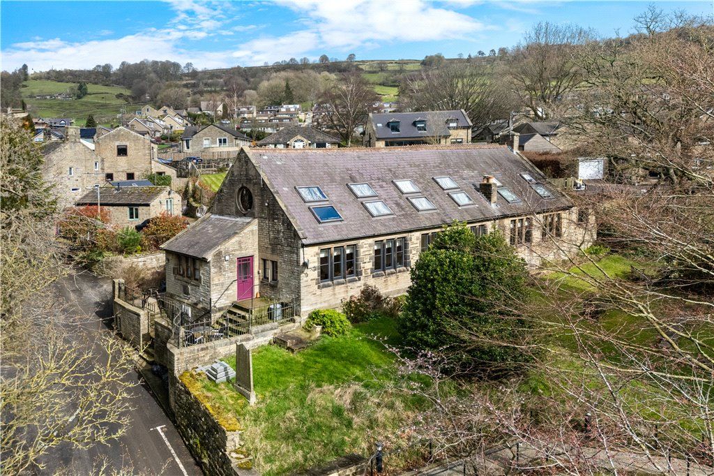 Property photo 1 of 15 1 Yeoman View