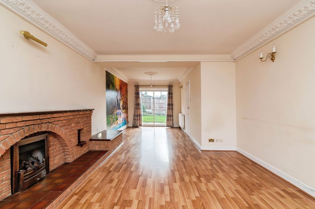 Property photo 2 of 19 Pbox-Img.Jpg