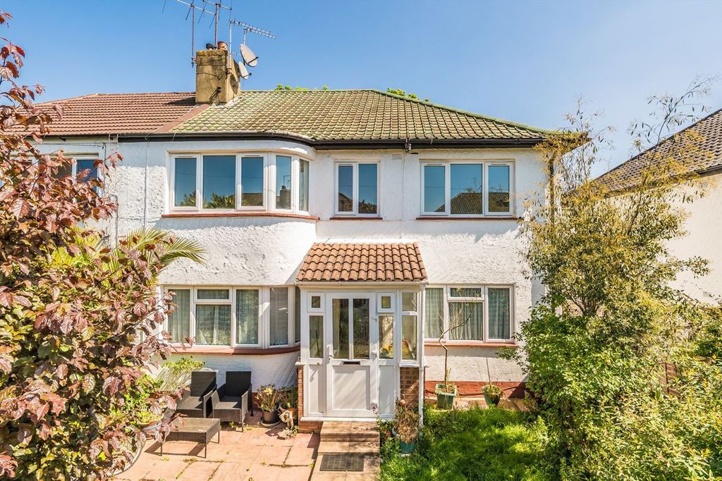 Property photo 1 of 6