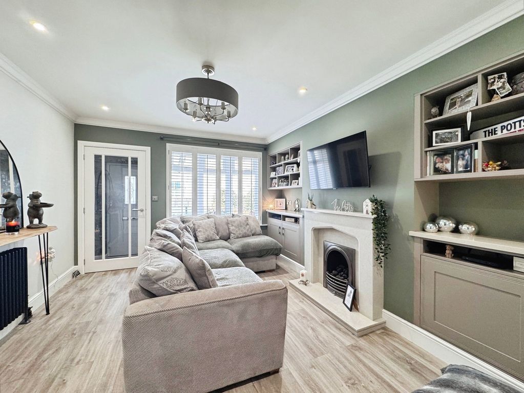 Property photo 3 of 18