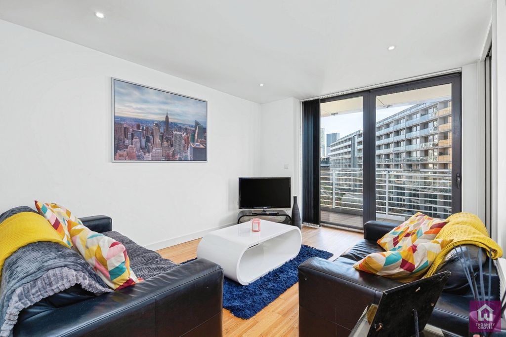 Property photo 2 of 18 Picture No. 16