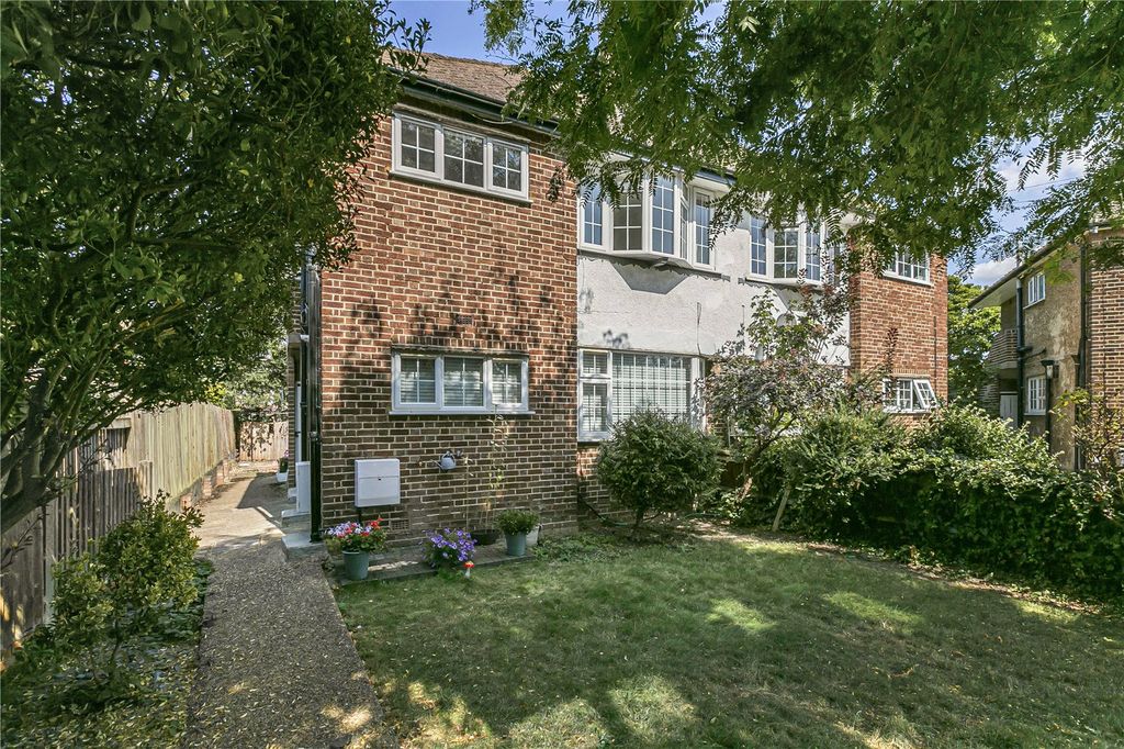 Property photo 1 of 19 Exterior