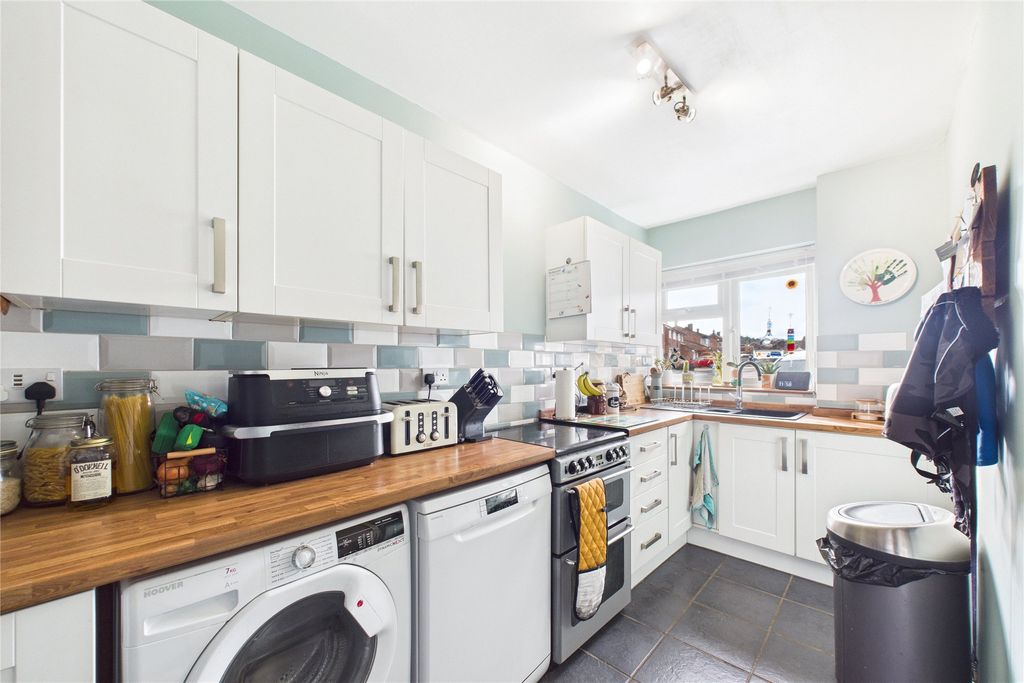 Property photo 2 of 10 Picture No. 06