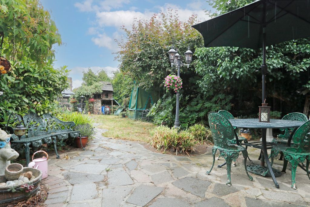 Property photo 3 of 17 4324044