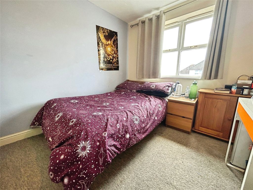 Property photo 2 of 4 Room