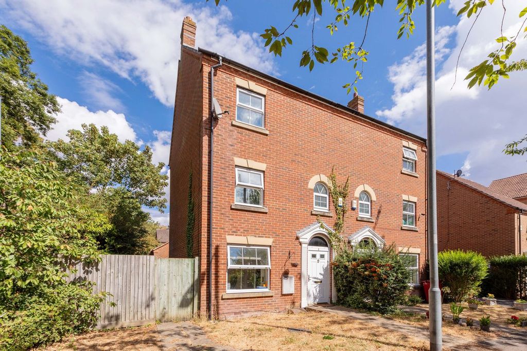 Property photo 1 of 14