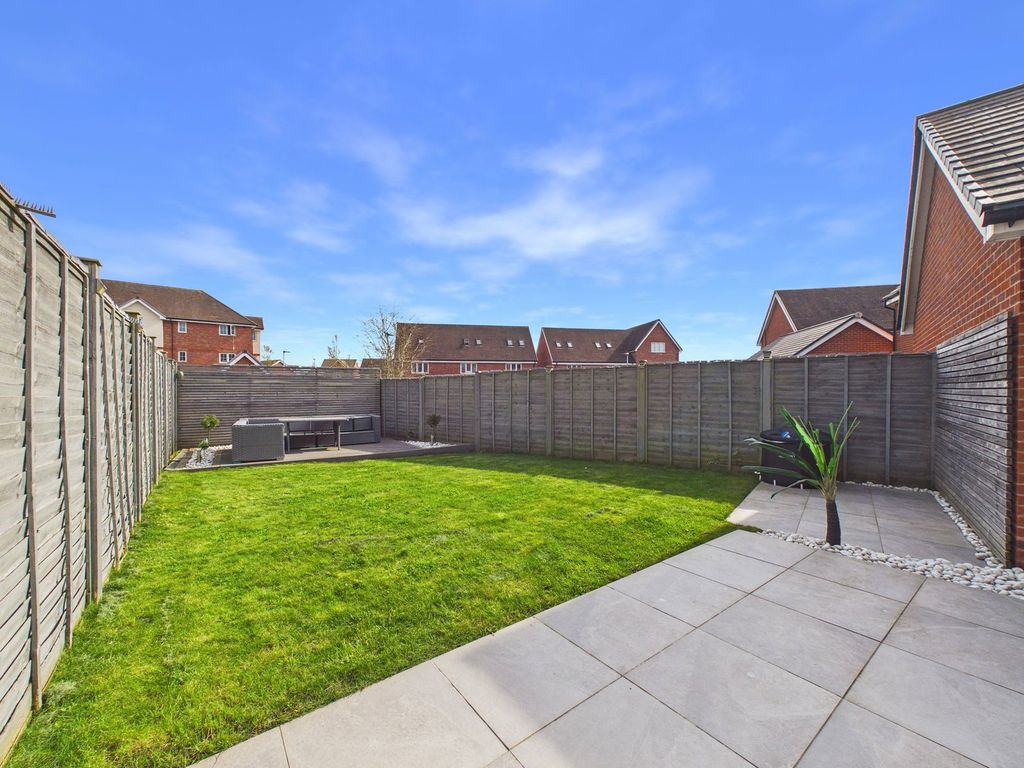 Property photo 2 of 14