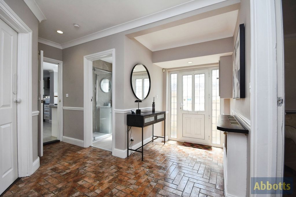 Property photo 2 of 26 Pbox-Img.Jpg