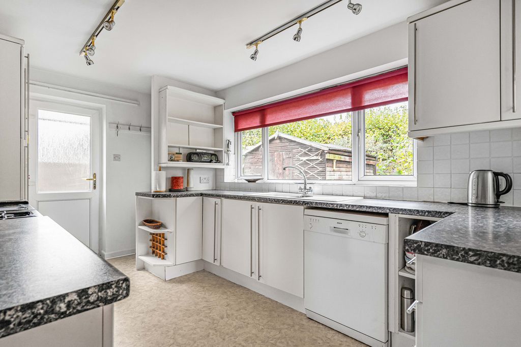 Property photo 3 of 22