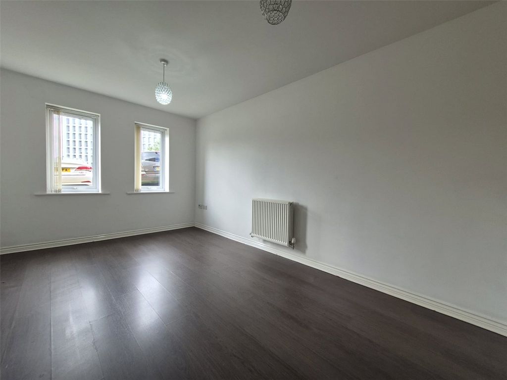 Property photo 2 of 11 Picture No. 04