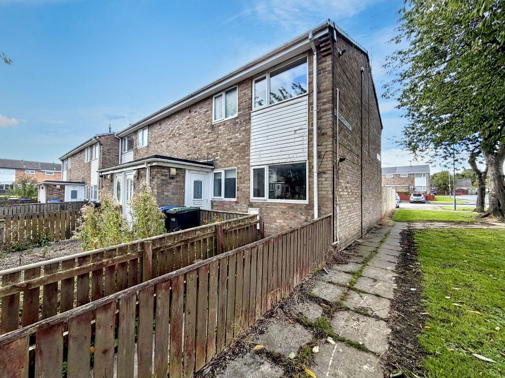 Property photo 1 of 12