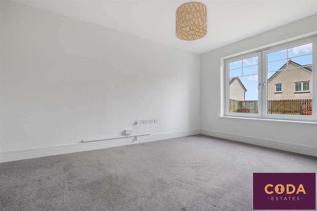 Property photo 2 of 22 Lounge.Jpg