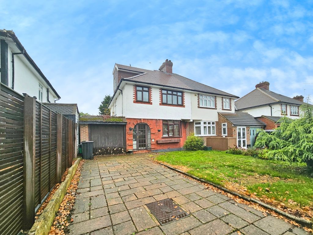 Property photo 1 of 2