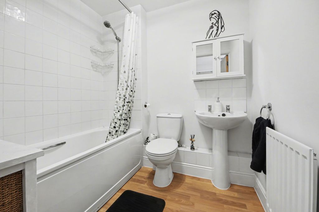 Additional image 9 of 2 bed flat for sale489 Butts Road, Southampton SO19