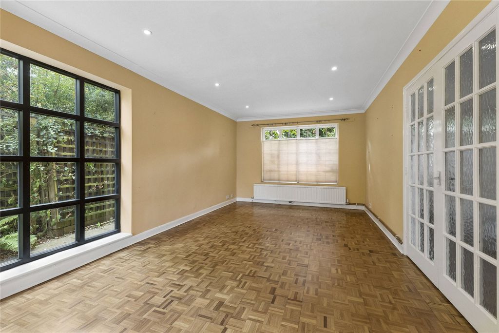 Property photo 3 of 10 Picture No. 05