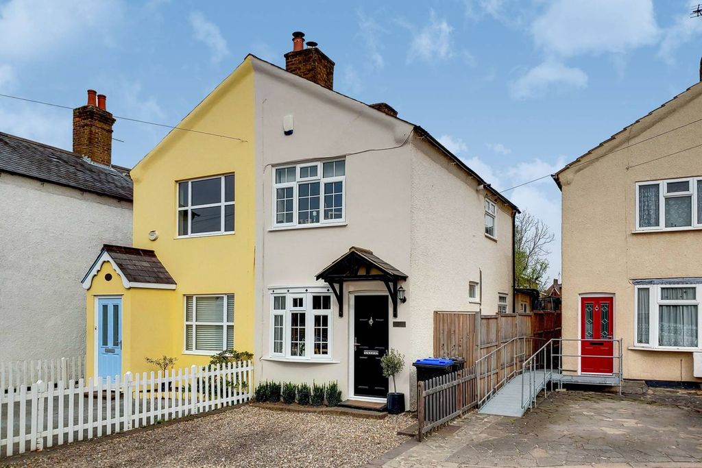 Property photo 2 of 14