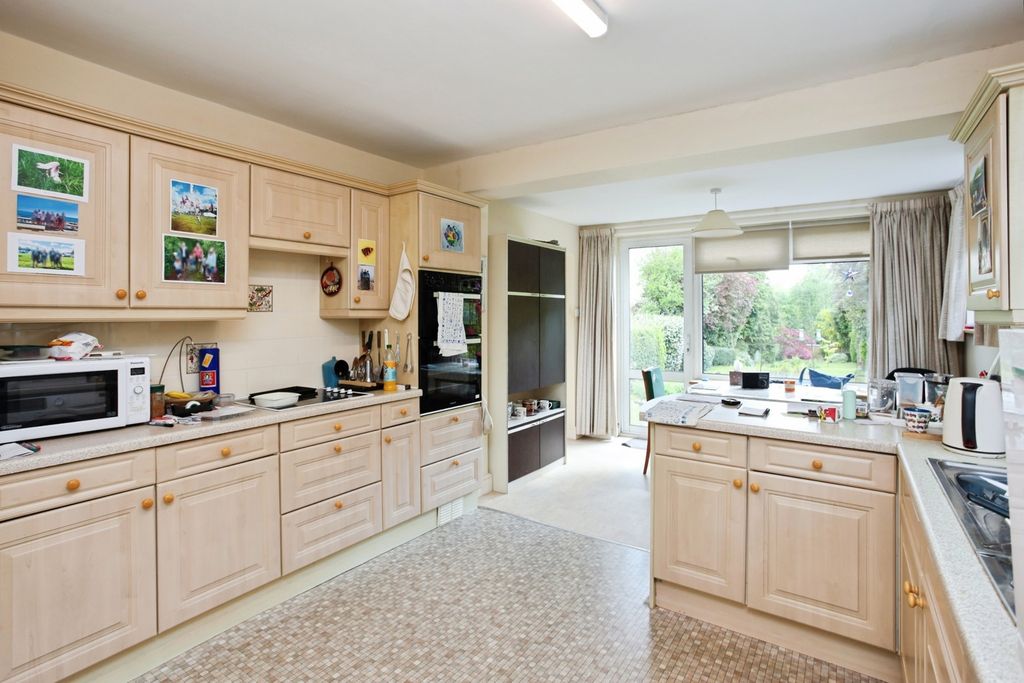 Property photo 2 of 17 Pbox-Img.Jpg